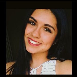 Meet your Posher, Caylie